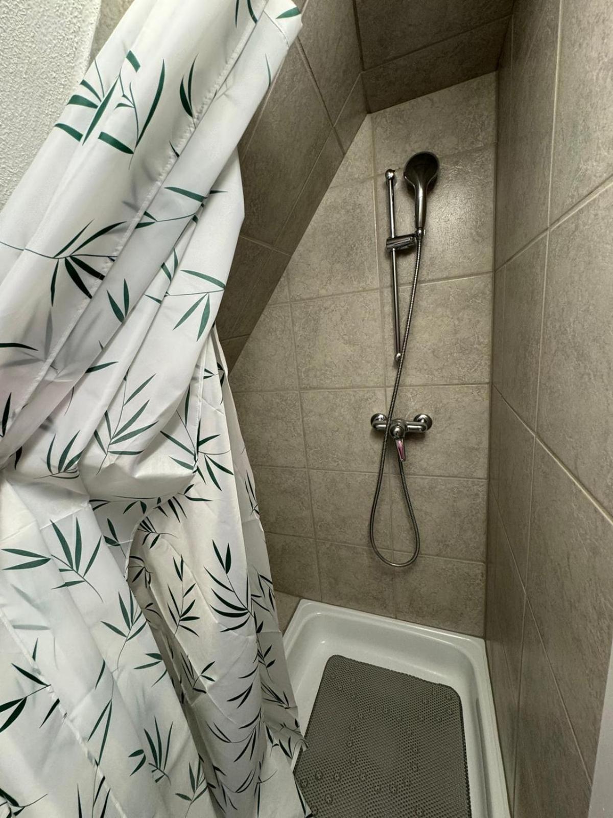Haus Zum Ruetli Apartment Кур Стая снимка